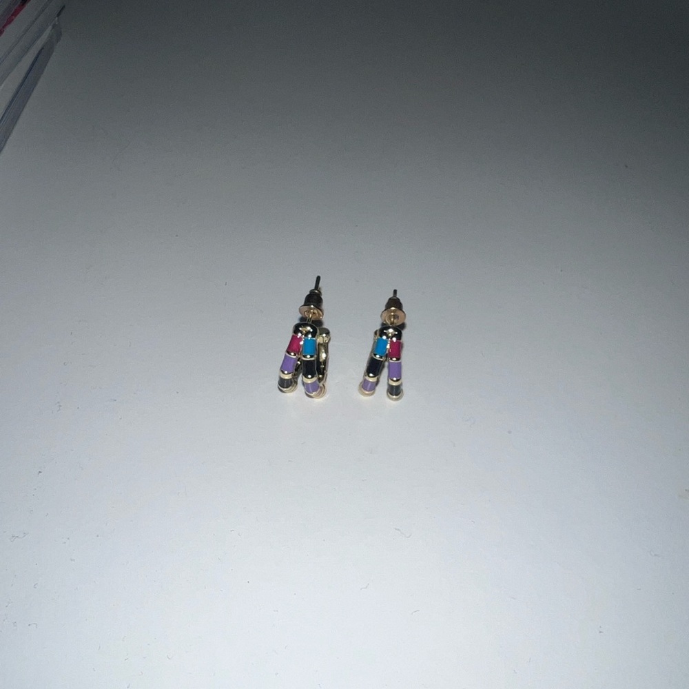 Kendra Scott Essie Huggie Earrings Gold Orchid Mix